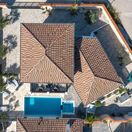Villa Dalmatinka Murvica (Policnik)